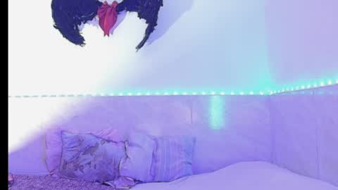 Snapshot of dabria_luxe chatting on June 5, 11:43 pm dabria_luxe online show from June 5, 11:43 pm