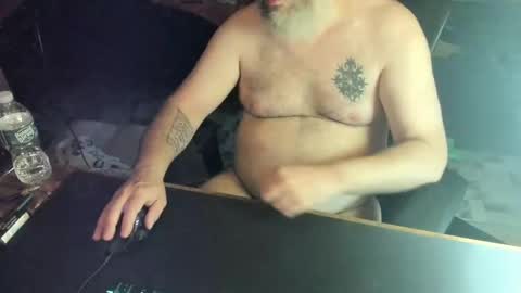 Snapshot of dadbodfatrod chatting on October 19, 9:26 pm Daddy online show from October 19, 9:26 pm