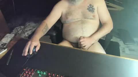 Snapshot of dadbodfatrod chatting on November 1, 10:23 pm Daddy online show from November 1, 10:23 pm