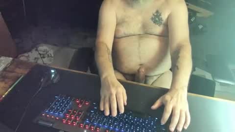 Snapshot of dadbodfatrod chatting on November 6, 9:05 pm Daddy online show from November 6, 9:05 pm