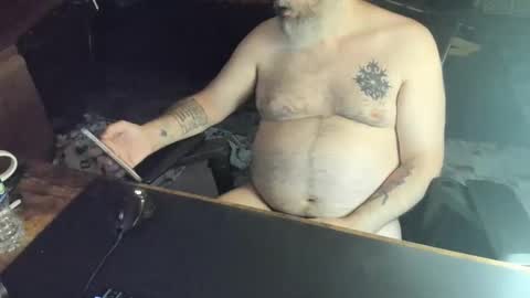 Snapshot of dadbodfatrod chatting on November 27, 10:45 pm Daddy online show from November 27, 10:45 pm