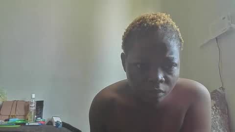 Snapshot of daddies_toy_ chatting on November 11, 10:04 am daddies_toy_ online show from November 11, 10:04 am