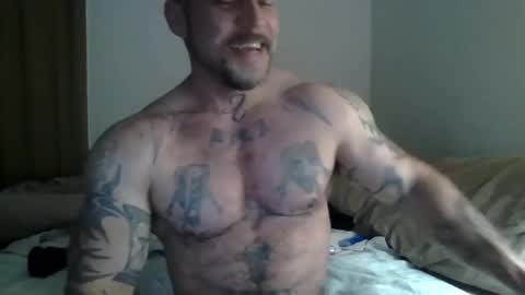 Snapshot of daddy640295 chatting on June 14, 2:57 am daddy640295 online show from June 14, 2:57 am