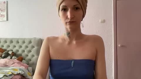 daddy_andprincess online show from May 8, 1:27 pm