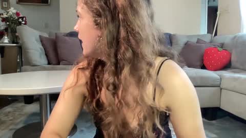 Belle  Email daddydaycarecb  online show from March 8, 3:38 pm