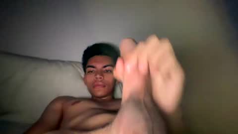 Snapshot of daddy_long_legs25 chatting on July 26, 5:48 am daddy_long_legs25 online show from July 26, 5:48 am