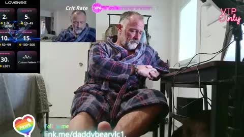 Snapshot of daddybearvlc chatting on February 4, 2:01 pm DaddyBear online show from February 4, 2:01 pm