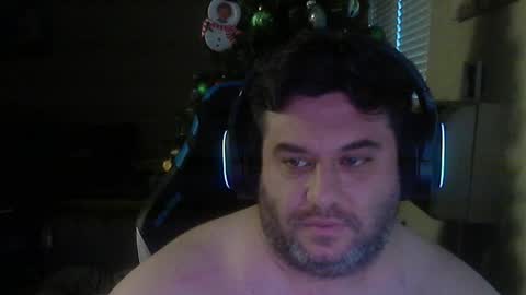 Snapshot of daddybody4u chatting on January 12, 9:42 pm daddybody4u online show from January 12, 9:42 pm