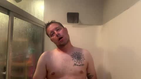 Snapshot of daddycam33 chatting on July 17, 12:39 am DaddyCam33 online show from July 17, 12:39 am