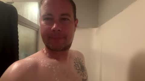 Snapshot of daddycam33 chatting on July 18, 12:59 am DaddyCam33 online show from July 18, 12:59 am