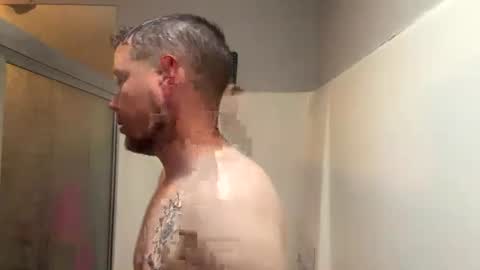 Snapshot of daddycam33 chatting on August 2, 1:20 pm DaddyCam33 online show from August 2, 1:20 pm