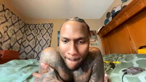 sexy tatted king bbc online show from November 7, 5:29 am