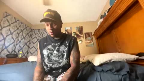 sexy tatted king bbc online show from December 15, 6:01 pm