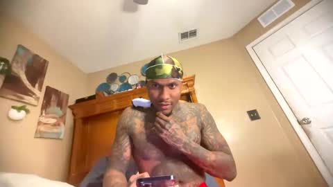 sexy tatted king bbc online show from January 9, 7:44 am