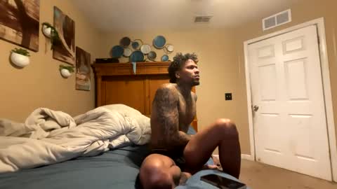 sexy tatted king bbc online show from April 4, 5:43 pm