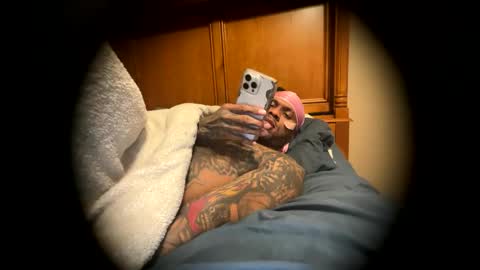 sexy tatted king bbc online show from May 5, 7:38 am