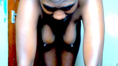 Snapshot of daddys_naughtyslut chatting on May 7, 11:32 pm tee online show from May 7, 11:32 pm