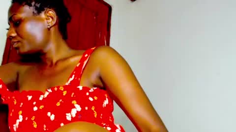 Snapshot of daddys_naughtyslut chatting on August 2, 1:15 am tee online show from August 2, 1:15 am