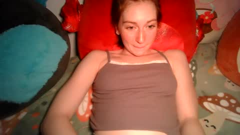 Snapshot of daddysdollhouse chatting on December 3, 5:31 am Saoirse online show from December 3, 5:31 am