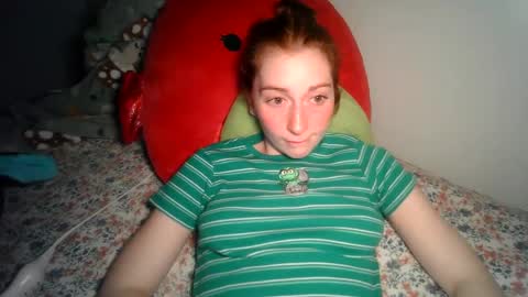 Snapshot of daddysdollhouse chatting on December 18, 6:43 am Saoirse online show from December 18, 6:43 am