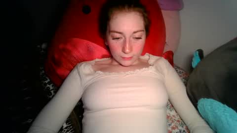 Snapshot of daddysdollhouse chatting on December 20, 5:47 am Saoirse online show from December 20, 5:47 am