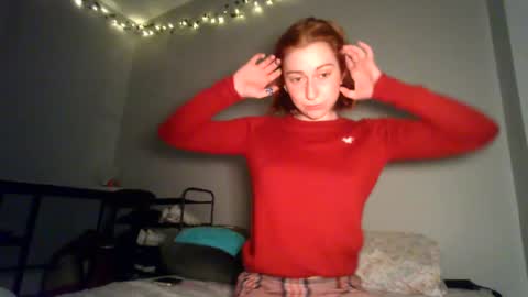 Snapshot of daddysdollhouse chatting on January 19, 2:36 am Saoirse online show from January 19, 2:36 am