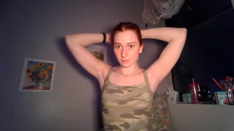 Snapshot of daddysdollhouse chatting on March 10, 3:23 am Saoirse online show from March 10, 3:23 am