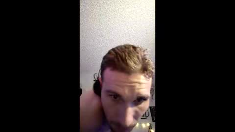 Snapshot of daddysg760472 chatting on May 1, 5:17 pm PapiGuerodaddysgirl online show from May 1, 5:17 pm