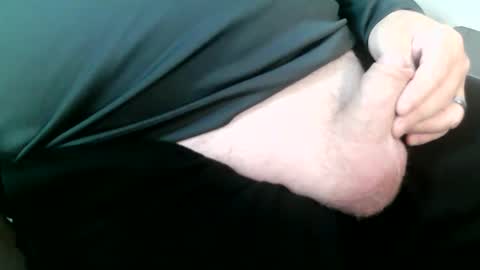 Snapshot of daddysmalls_55 chatting on December 21, 11:45 pm daddysmalls online show from December 21, 11:45 pm