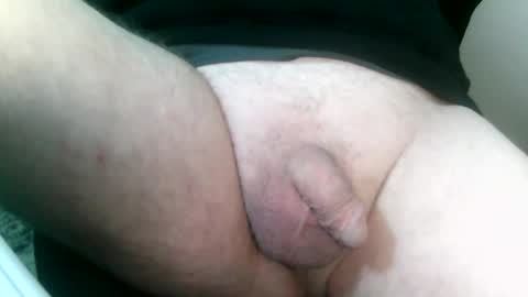 Snapshot of daddysmalls_55 chatting on December 23, 8:25 pm daddysmalls online show from December 23, 8:25 pm