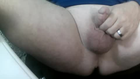 Snapshot of daddysmalls_55 chatting on January 7, 7:06 pm daddysmalls online show from January 7, 7:06 pm