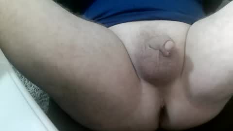 Snapshot of daddysmalls_55 chatting on January 8, 8:39 pm daddysmalls online show from January 8, 8:39 pm