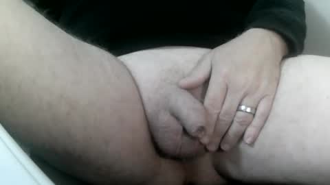 Snapshot of daddysmalls_55 chatting on January 15, 4:21 pm daddysmalls online show from January 15, 4:21 pm