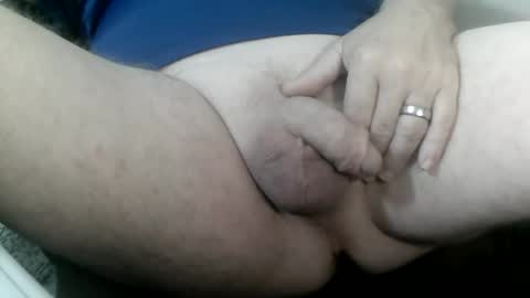 Snapshot of daddysmalls_55 chatting on January 19, 3:21 pm daddysmalls online show from January 19, 3:21 pm