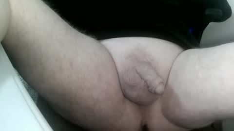 Snapshot of daddysmalls_55 chatting on January 22, 10:37 pm daddysmalls online show from January 22, 10:37 pm