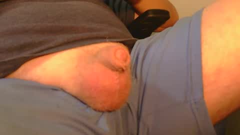 Snapshot of daddysmalls_55 chatting on October 9, 1:53 pm daddysmalls online show from October 9, 1:53 pm