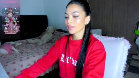 Snapshot of daddysweeeetbody chatting on January 5, 12:09 am Sophie online show from January 5, 12:09 am