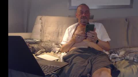 Snapshot of daddytom56 chatting on May 27, 1:57 am daddytom56 online show from May 27, 1:57 am