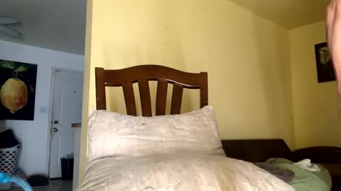 Snapshot of daddyway2happy chatting on December 2, 3:36 pm Let Me IRL online show from December 2, 3:36 pm