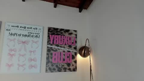 dafne_hillss online show from June 20, 10:40 am