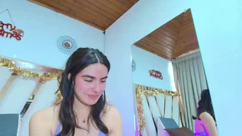 dafne_quenn online show from January 5, 5:27 pm