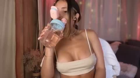 Snapshot of dafne_shark chatting on June 18, 1:39 am LORENA online show from June 18, 1:39 am