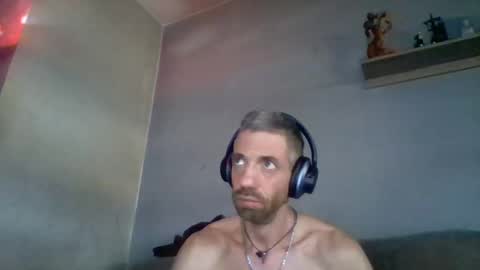 Snapshot of dagodex30 chatting on December 2, 8:08 am dagodex30 online show from December 2, 8:08 am