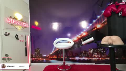 Snapshot of dagofastmilk chatting on June 23, 12:47 pm DiegoXXL online show from June 23, 12:47 pm