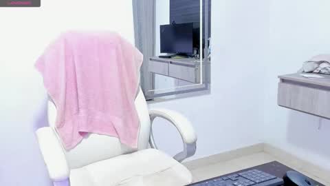 Snapshot of dahian_carter chatting on September 24, 12:08 pm Dahian  online show from September 24, 12:08 pm