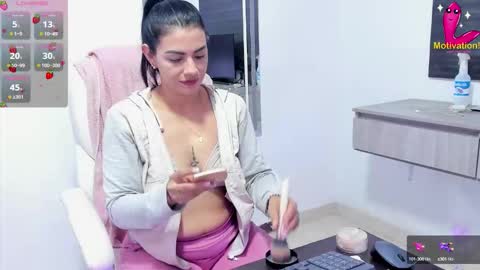 Snapshot of dahian_carter chatting on September 26, 12:53 pm Dahian  online show from September 26, 12:53 pm