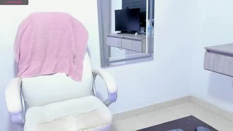 Snapshot of dahian_carter chatting on October 4, 1:42 pm Dahian  online show from October 4, 1:42 pm