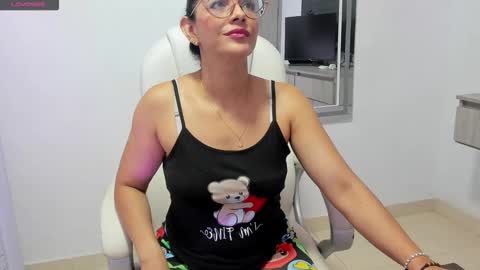 Snapshot of dahian_carter chatting on October 16, 1:01 pm Dahian  online show from October 16, 1:01 pm