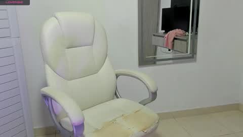 Snapshot of dahian_carter chatting on October 20, 1:22 pm Dahian  online show from October 20, 1:22 pm