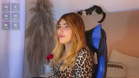 Snapshot of dahiana_prenss chatting on November 25, 9:26 pm Dahiana online show from November 25, 9:26 pm